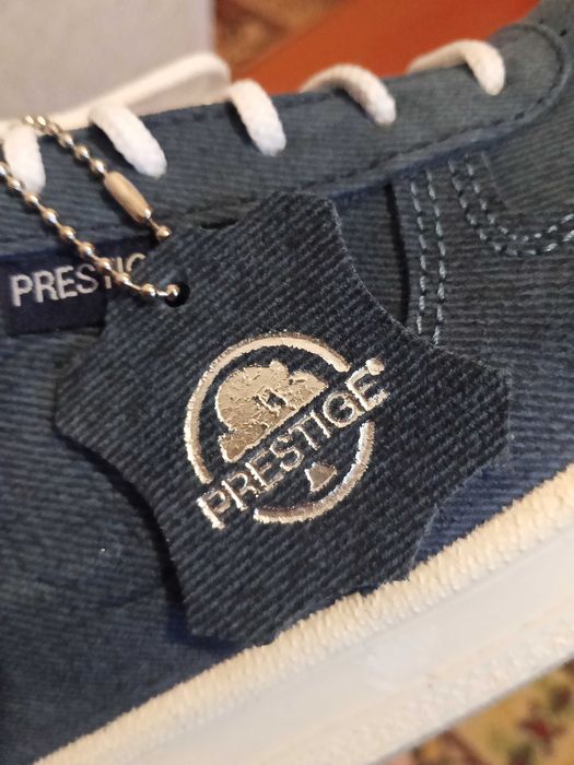 Продам нові кросівки PRESTIGE Denim з італійської замші, розмір 43