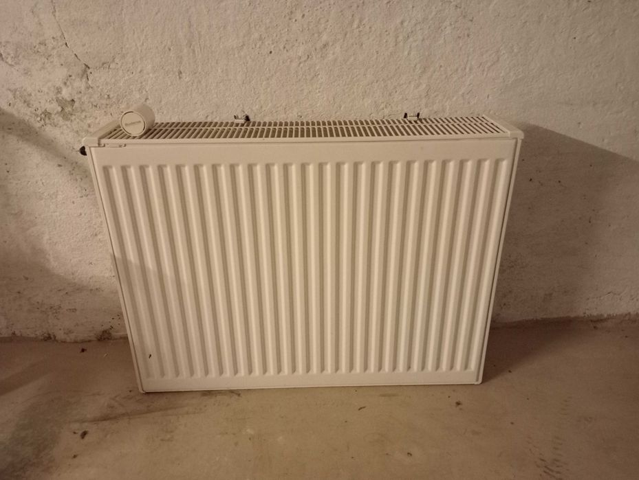 Grzejnik Buderus z termostatem