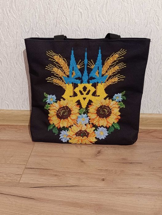 Сумка вишита бісером