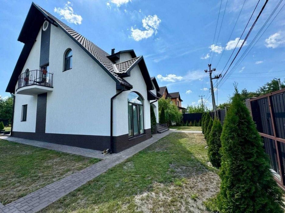 Будинок у Дмитрівці з ремонтом і меблями 190 м²  12 соток
