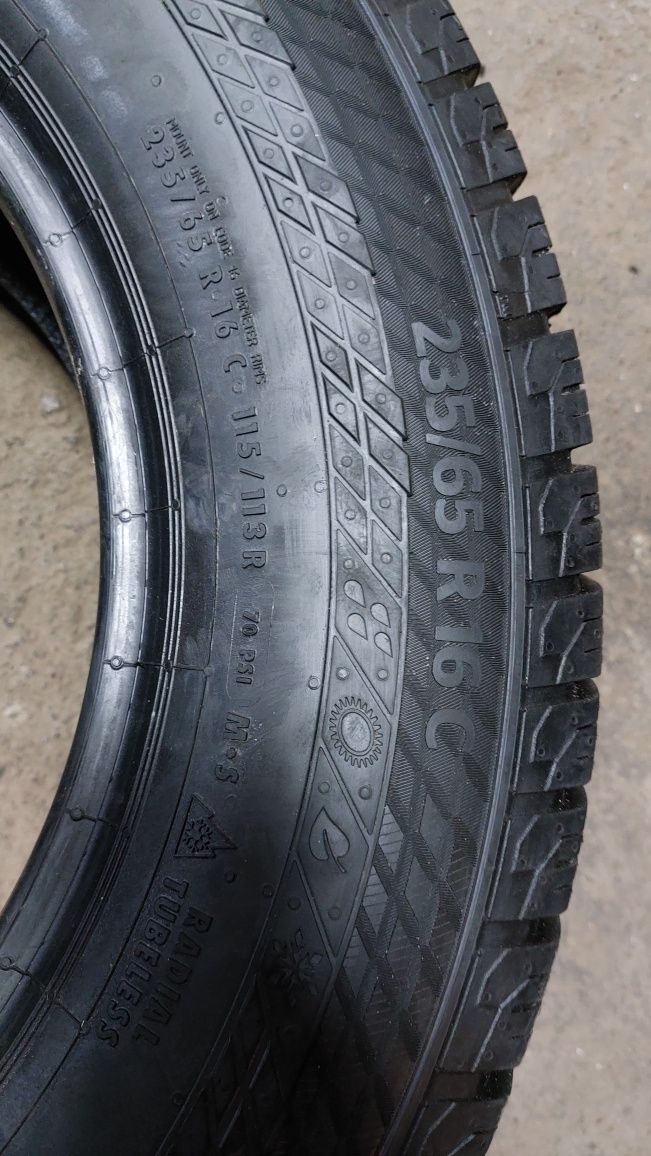 Всесезонные грузовые шины Continental VanContact 4 Season 235/65 R16 C