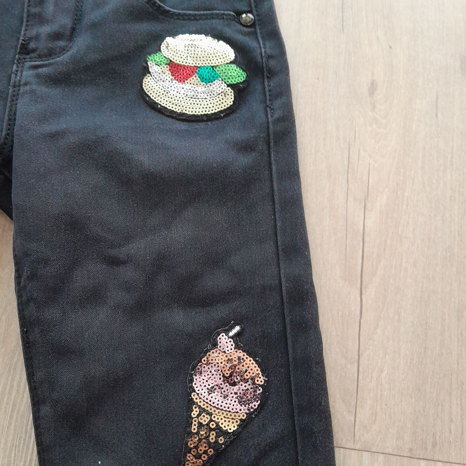 Czarne jeansy dla dziewczynki 134 cm