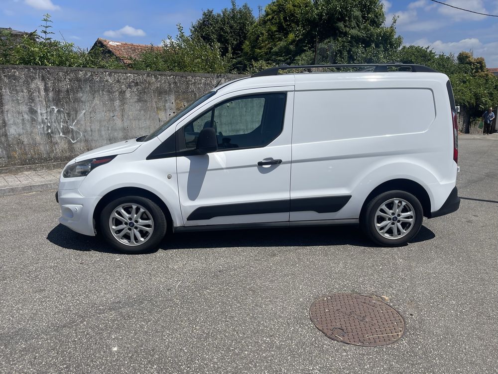 Ford Transit Connect 2017 c/iva dedutivel