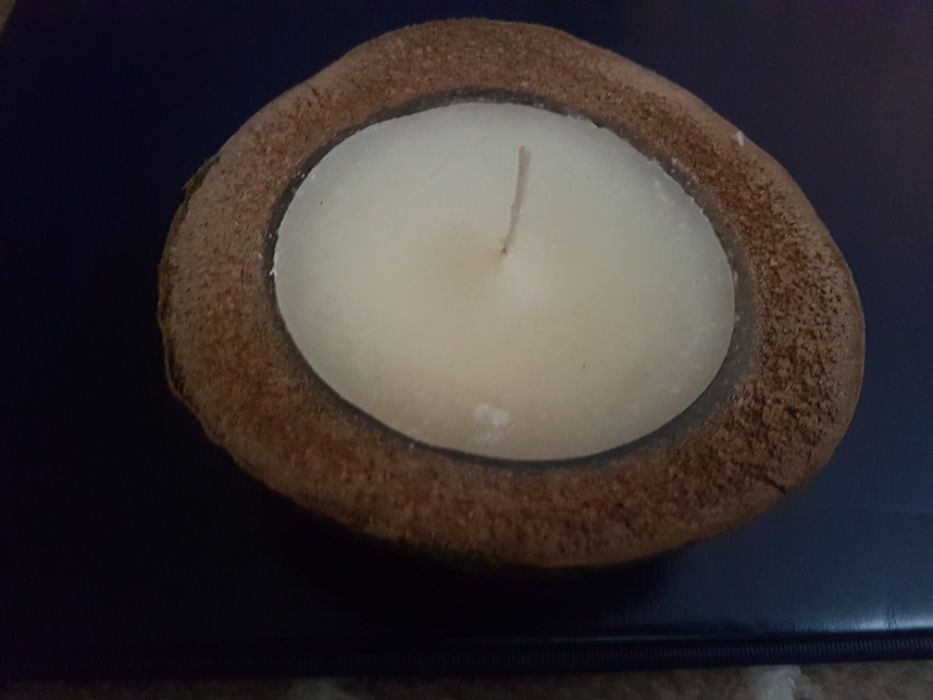 Velas em coco natural