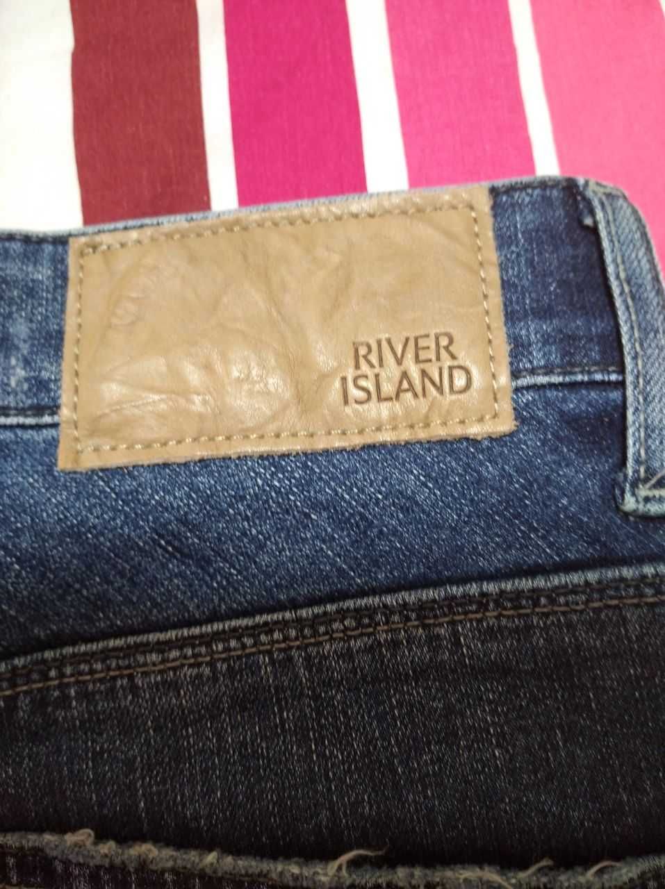 Джинсы  зауженные джинсы с рваными коленями .RIVER ISLAND джинсы .