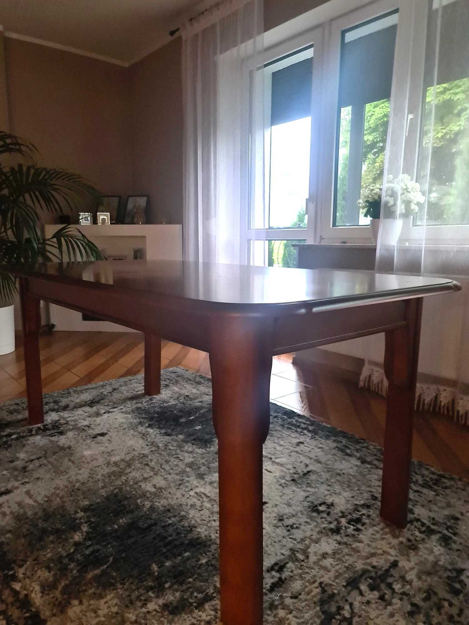 Elegancki, solidny stół do salonu