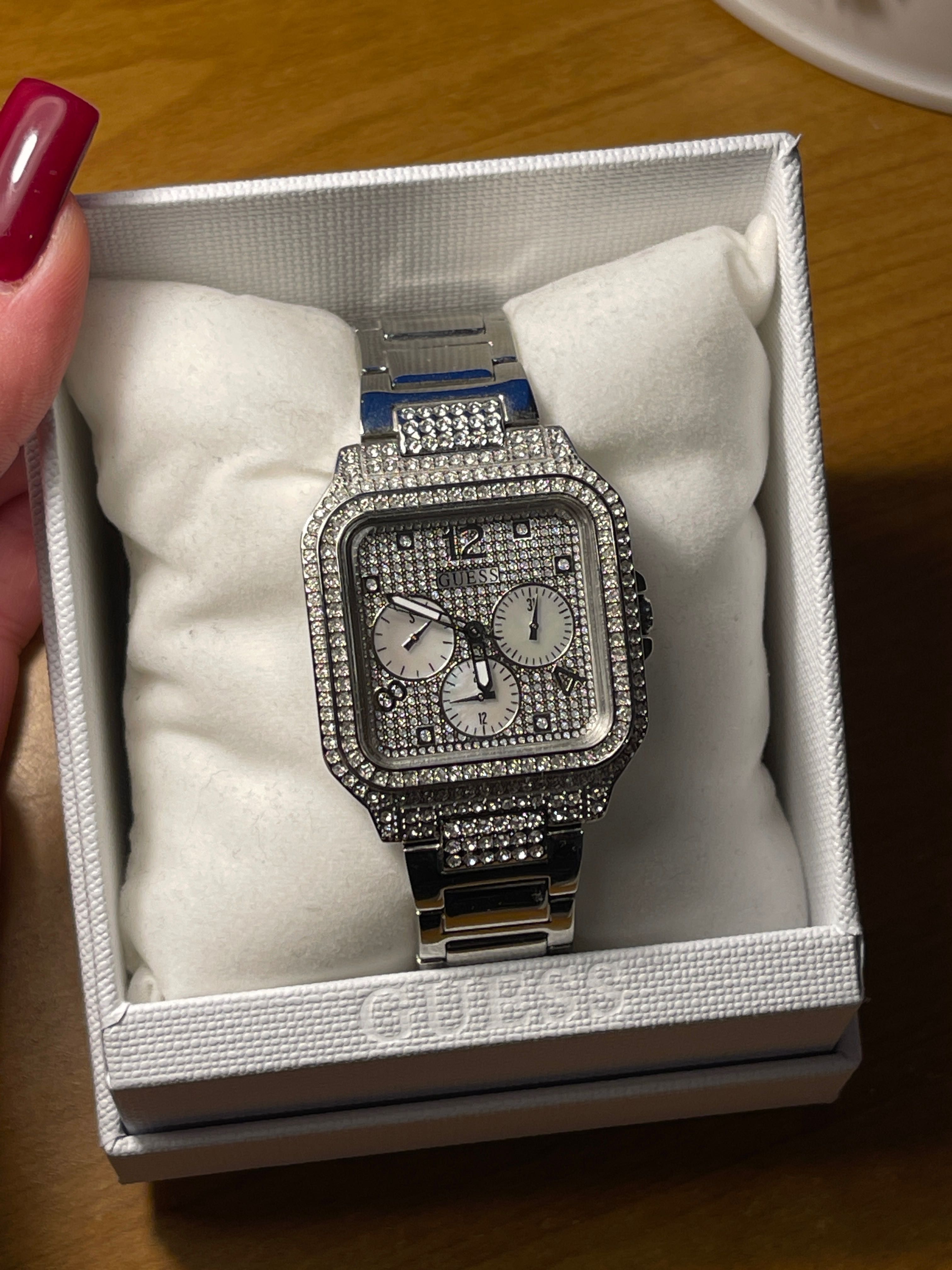 Nowy Zegarek Guess