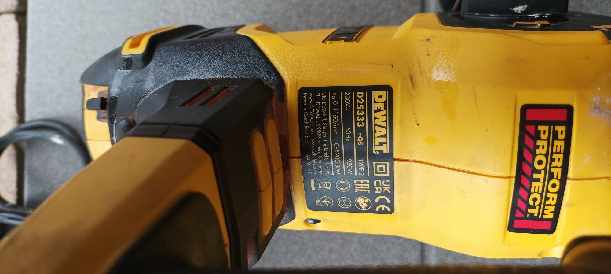 Młotowiertarka DeWalt D25333