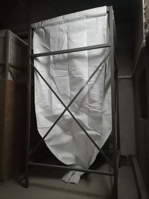 Silos Konstrukcja pod worek paszowy, pasza worek big bag