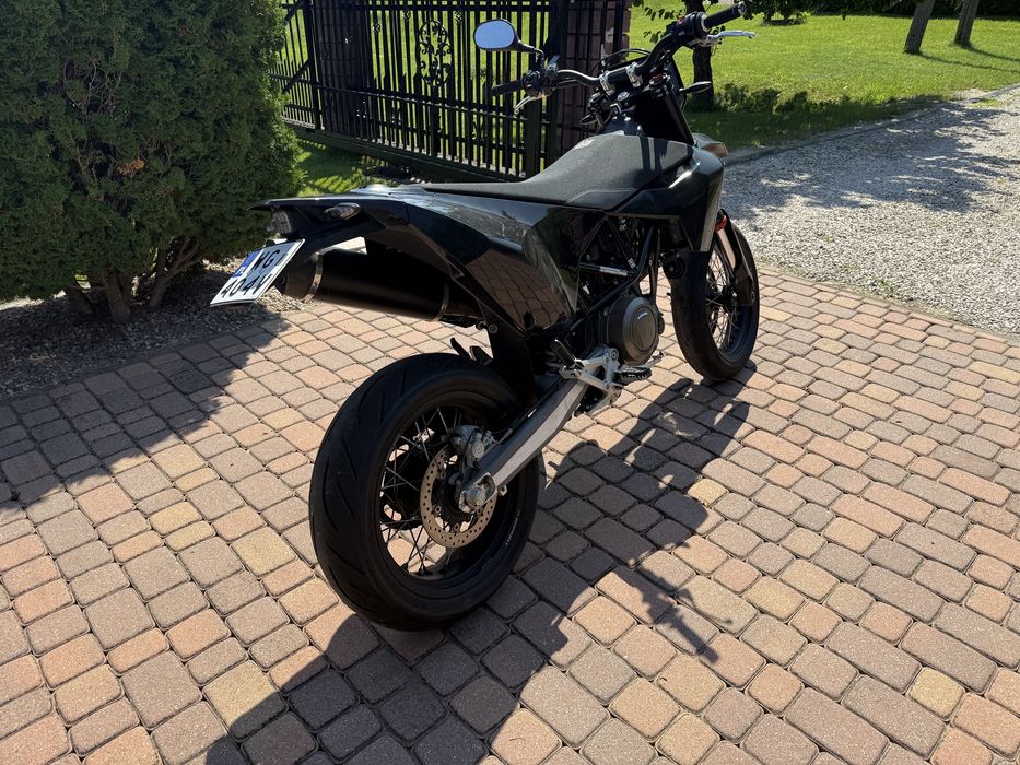 Husqvarna 701 supermoto