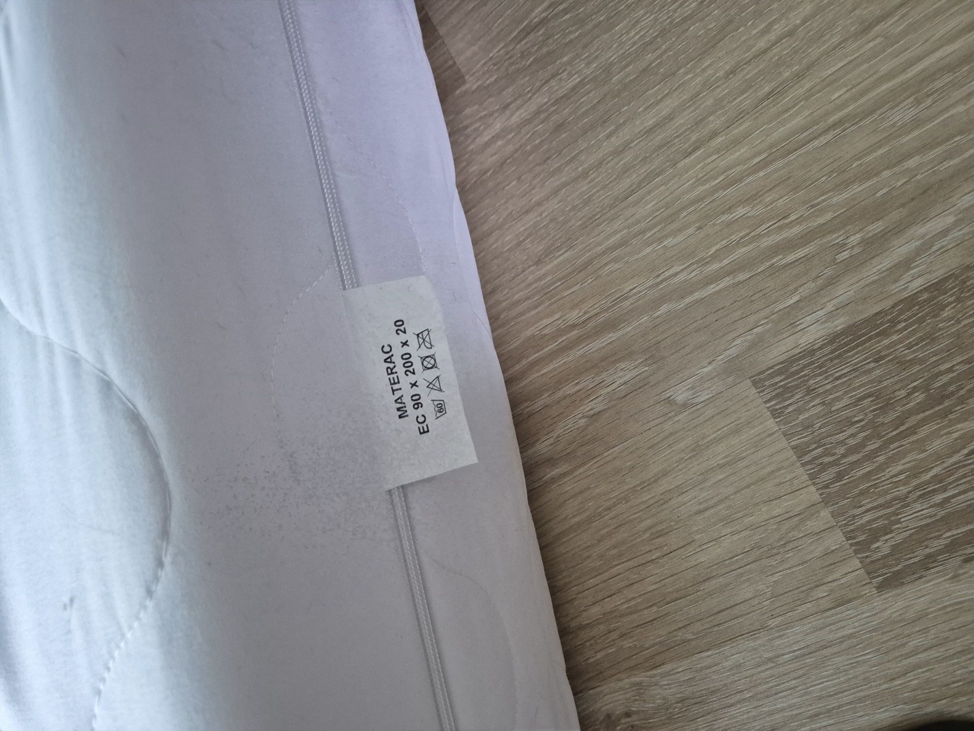 Materac piankowy 90x200 jak nowy używany 2 miesiące
