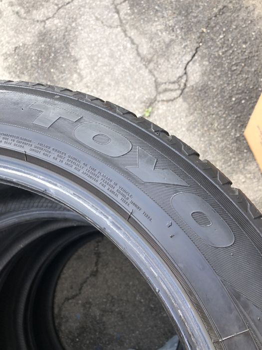 Зима TOYO 235/55 R20 102H 4шт