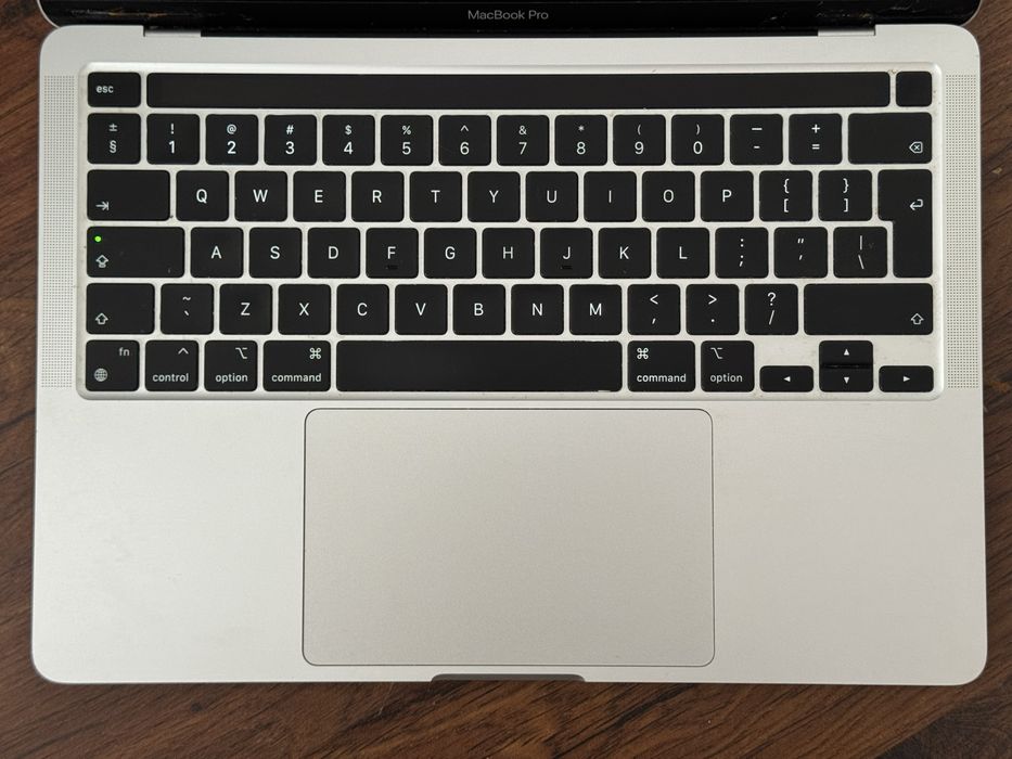 MacBook Pro 2020rok, M1 , Toch bar, uszkodzona matryca