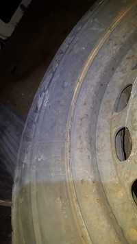 Felgi stalowe -- Volvo V40 S40 -- opony 195x65x15 zimowe Bridgestone