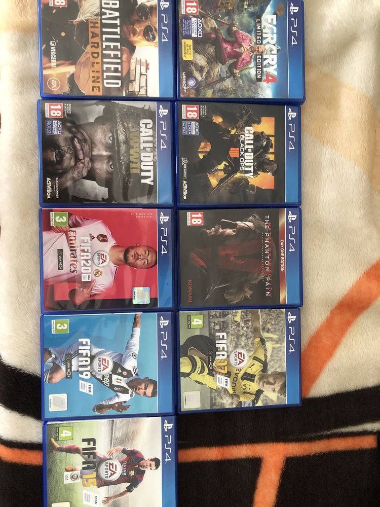 PS4 500GB + Dualshock 4 c/paddles + Headfones Gamer + Jogos