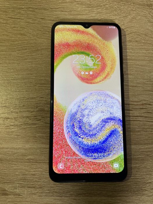 Продам samsung a04 4/64