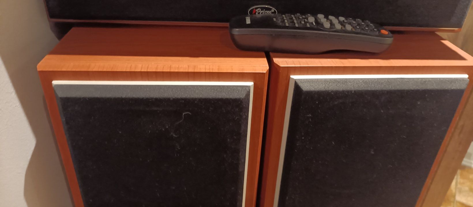 Zestaw 5 głośników firmy Prism i YAMAHA (wzmacniacz +DVD)