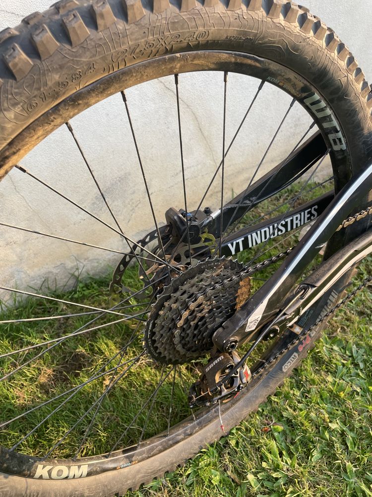 Bicicleta enduro YT jeffsy