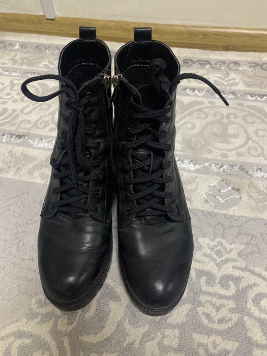 Шкіряні черевики на байці 39 р. ( 25,5 см)