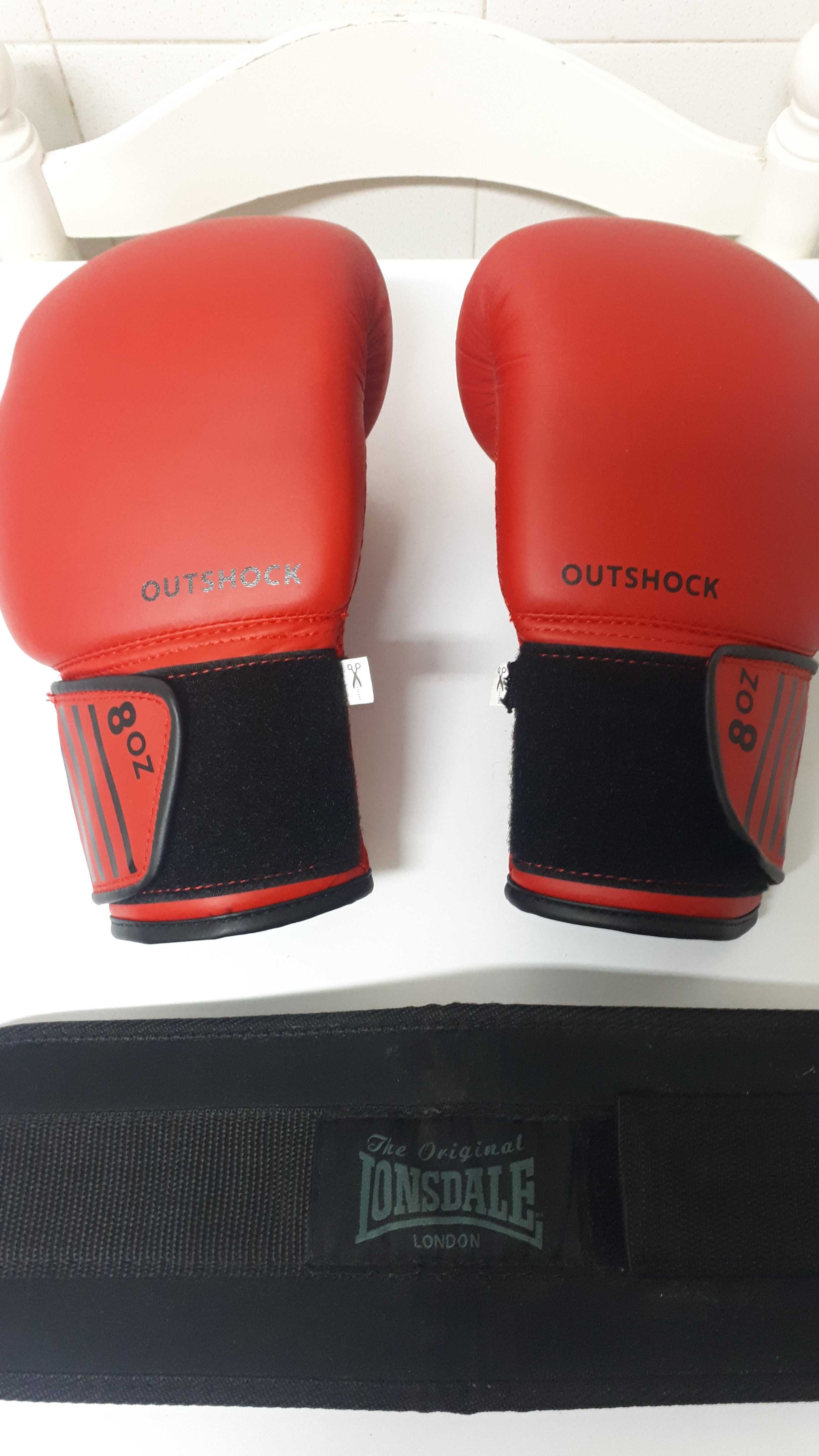 Luvas, cinto e saco para treino boxe ou kickboxing