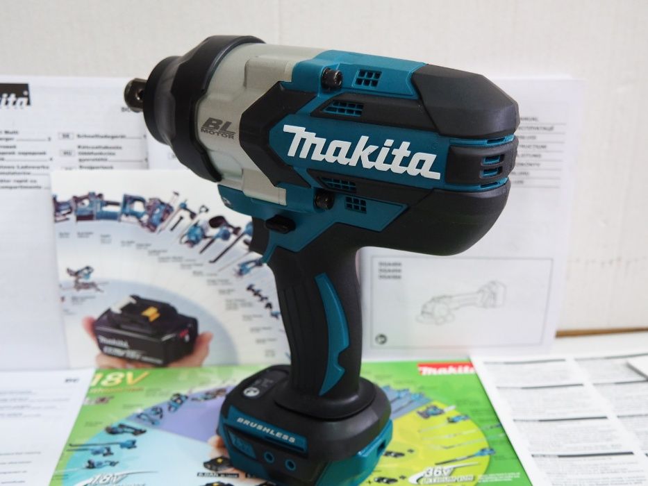 Zestaw MAKITA DTW 1001 klucz udarowy 3/4'' moc 1700Nm bateria 18v 6ah