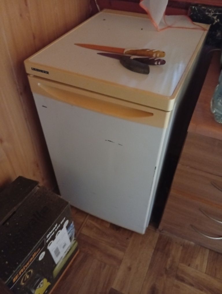 Lodówka z funkcją zamrażarki liebherr, super stan, porządna
