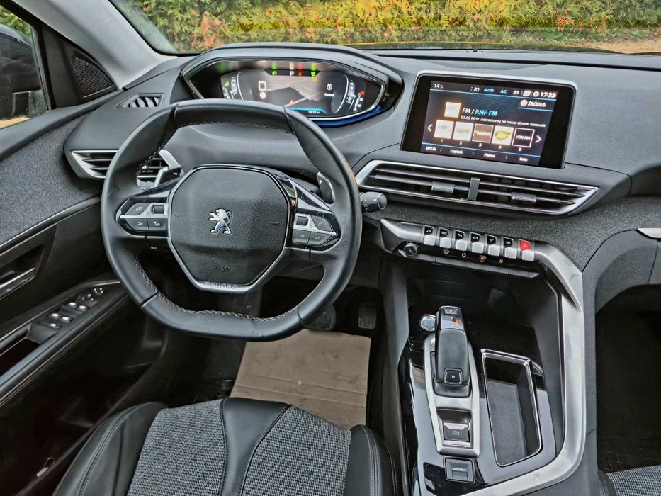 Peugeot 5008 1.2 131KM 2019/ AUTOMAT/ NAVI/ LED/ VIRTUAL/ HAK/ Kamera