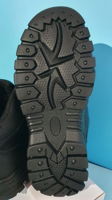 Buty nowe męskie czarne zimowe ocieplane Rozmiar 42 / wkładka 26 cm