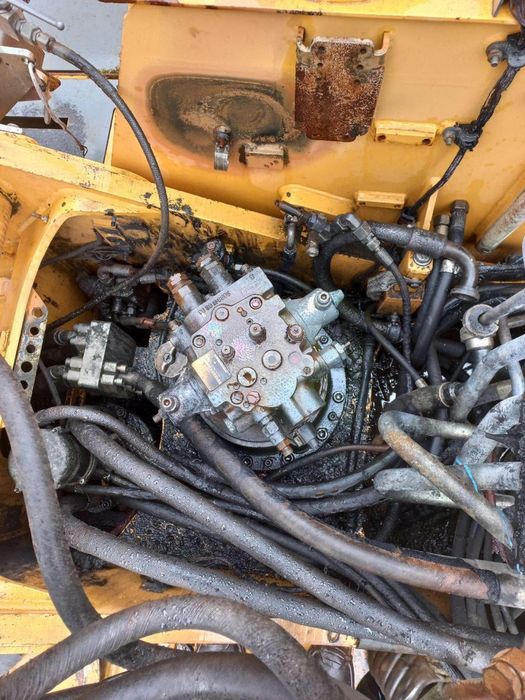 Екскаватор Liebherr 914 А, або окремо деталі