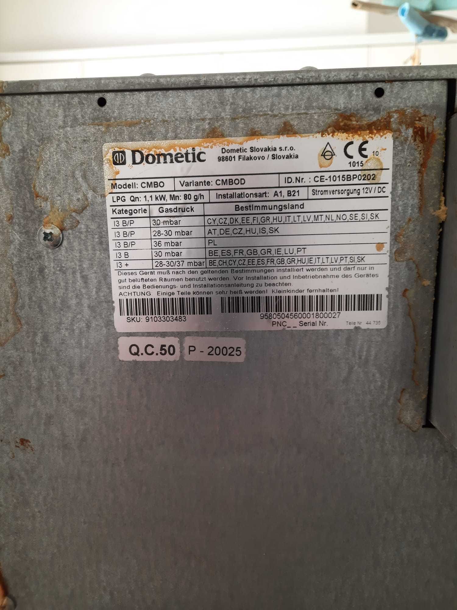 DOMETIC - Frigorífico compressor com forno combi - 1000€
