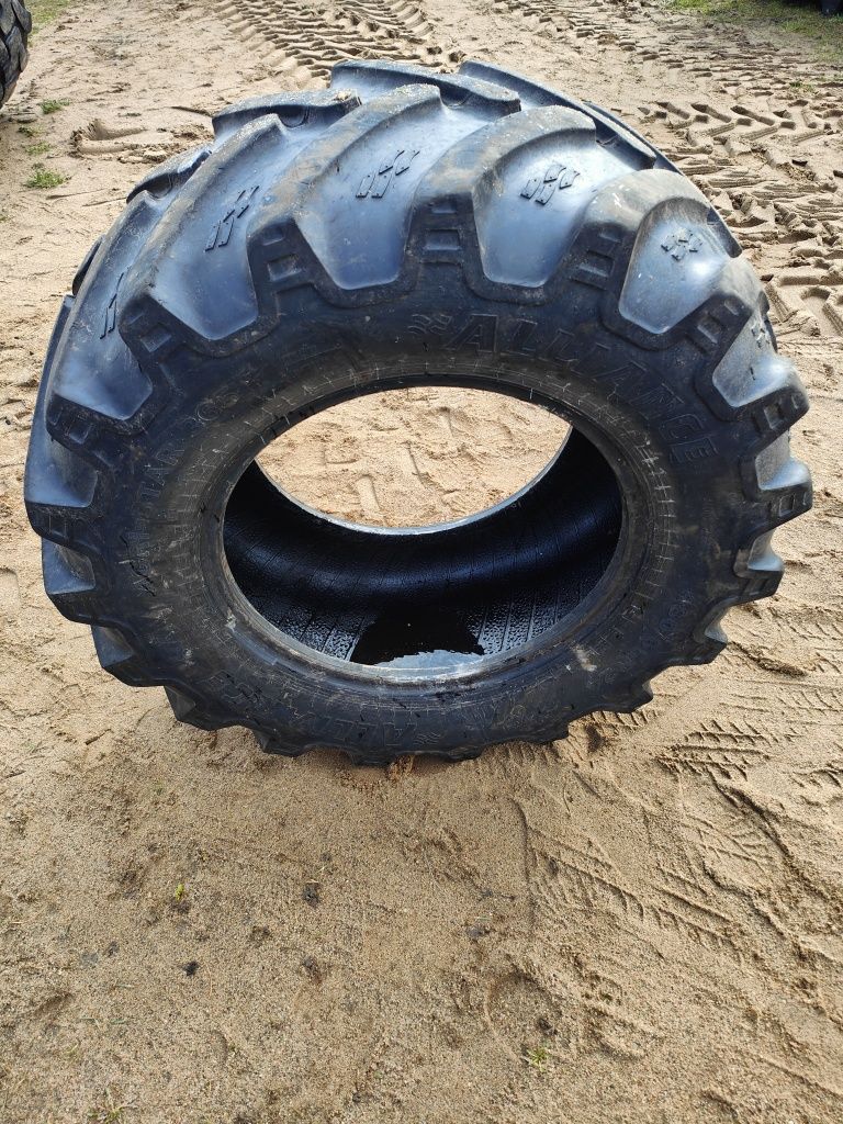 Wzmocniona opona 480/65 R - 24 ALLIANCE AGRI-STAR 365 w dobrym stanie