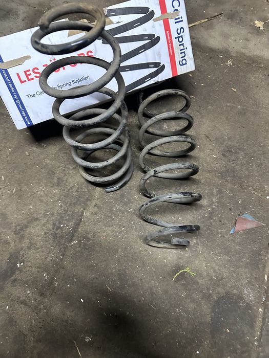 Продам пружины задние на опель вектра б