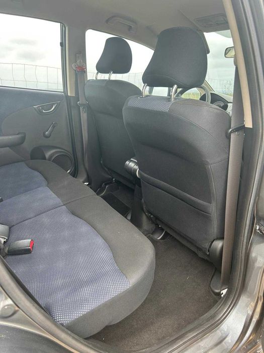 Honda Jazz, muito estimado, baixa kilometragem