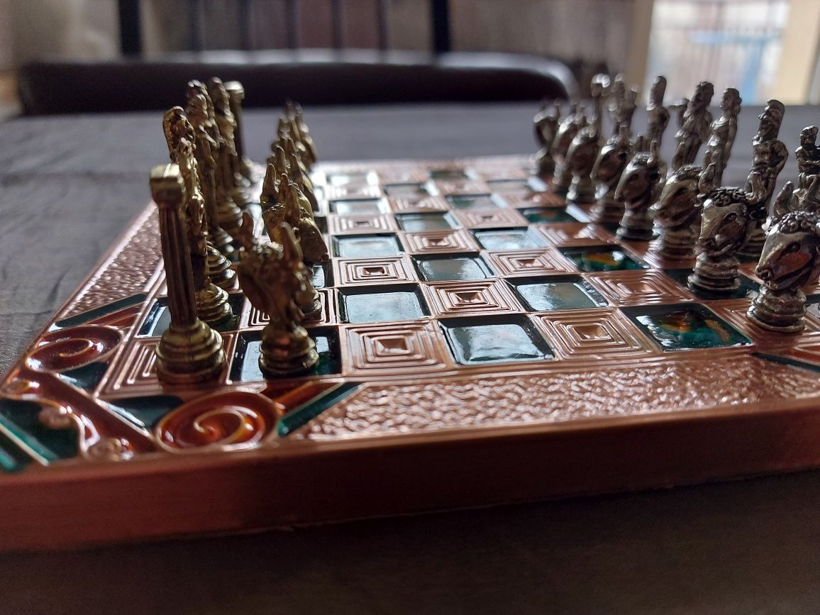 Greckie metalowe szachy