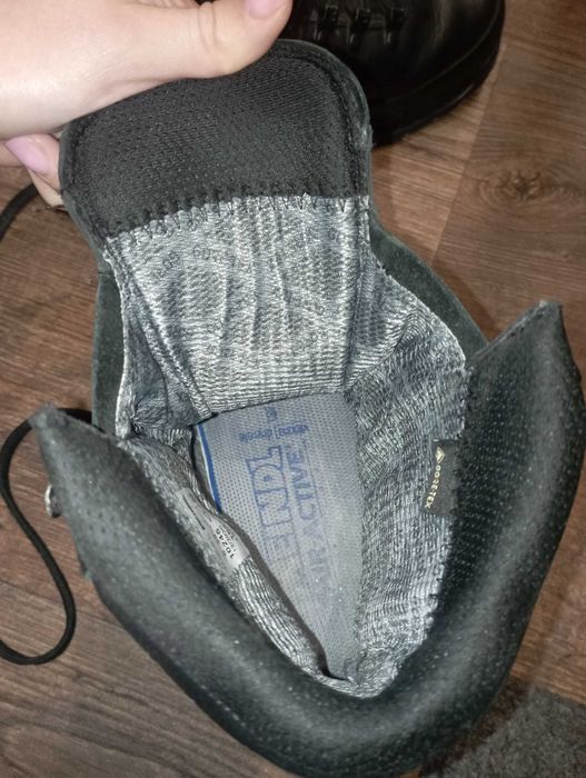 Продам берці Gore-Tex