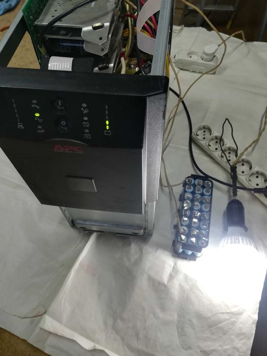 Безперебійник APC Smart-UPS 2200VA USB Чиста синусоїда !!!