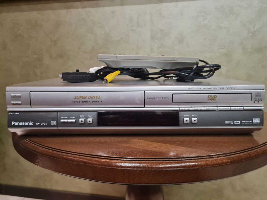 Combo відеопрогравач panasonic NV-VP31EE