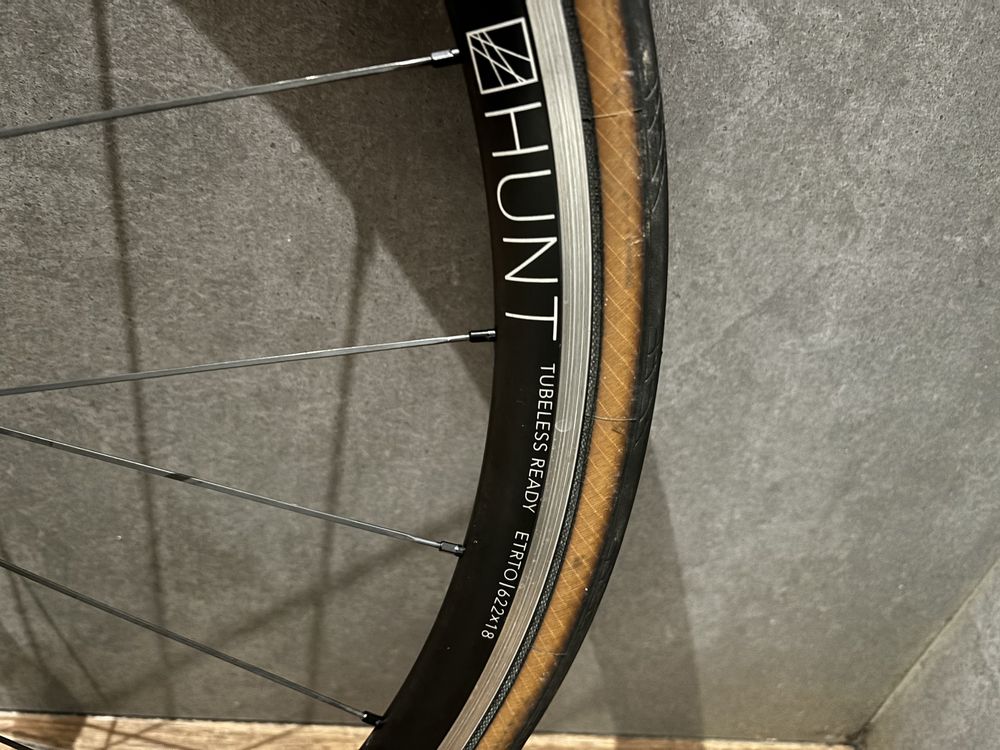 Koła szosowe hunt race aero tubeless campagnolo