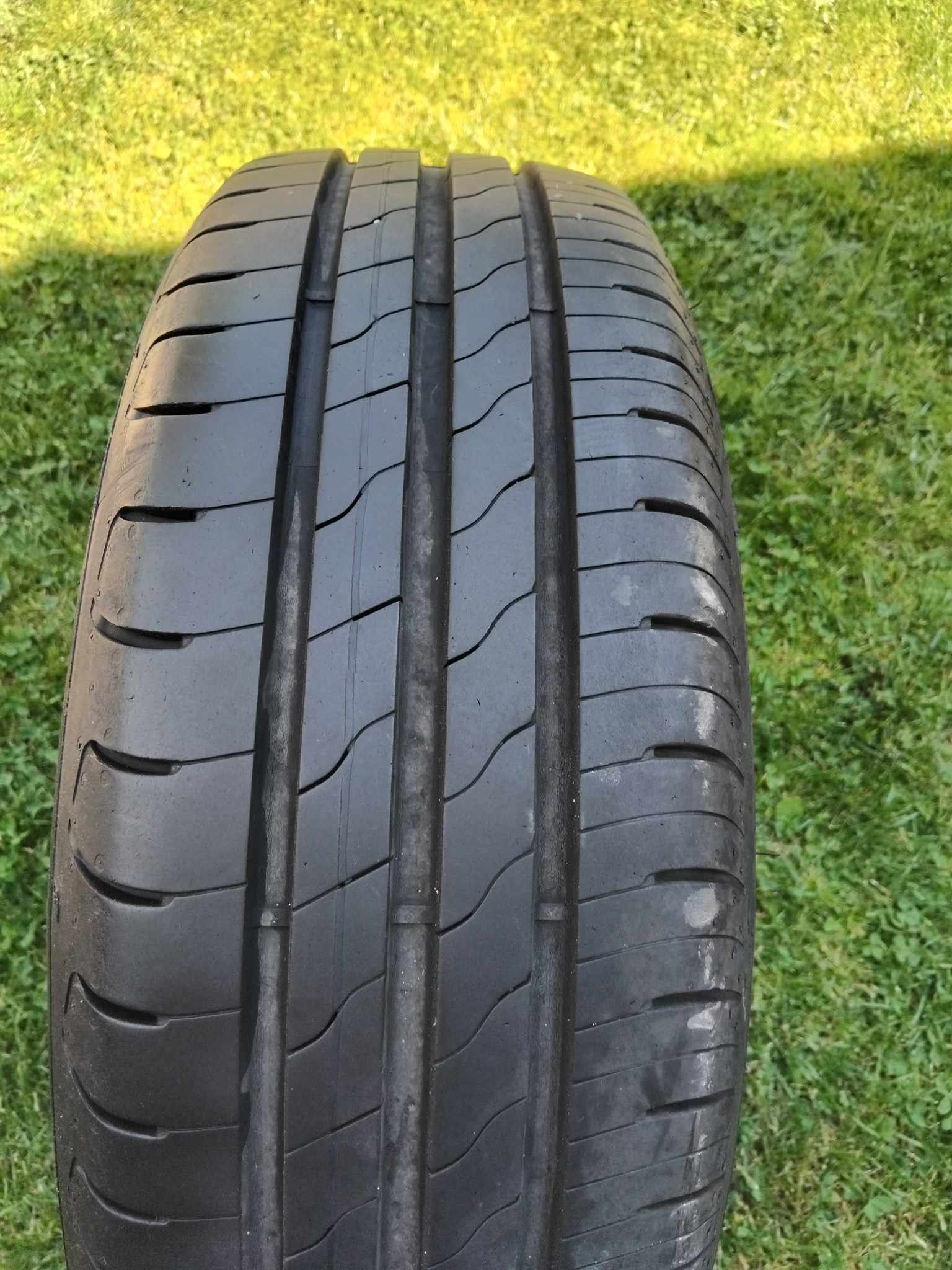 Opony  Good Year 195/65R15, rozstaw śrub 5x114,3