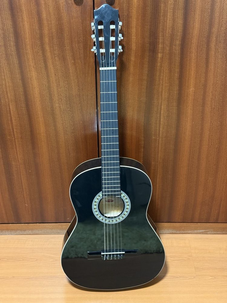 Violão Preto em bom