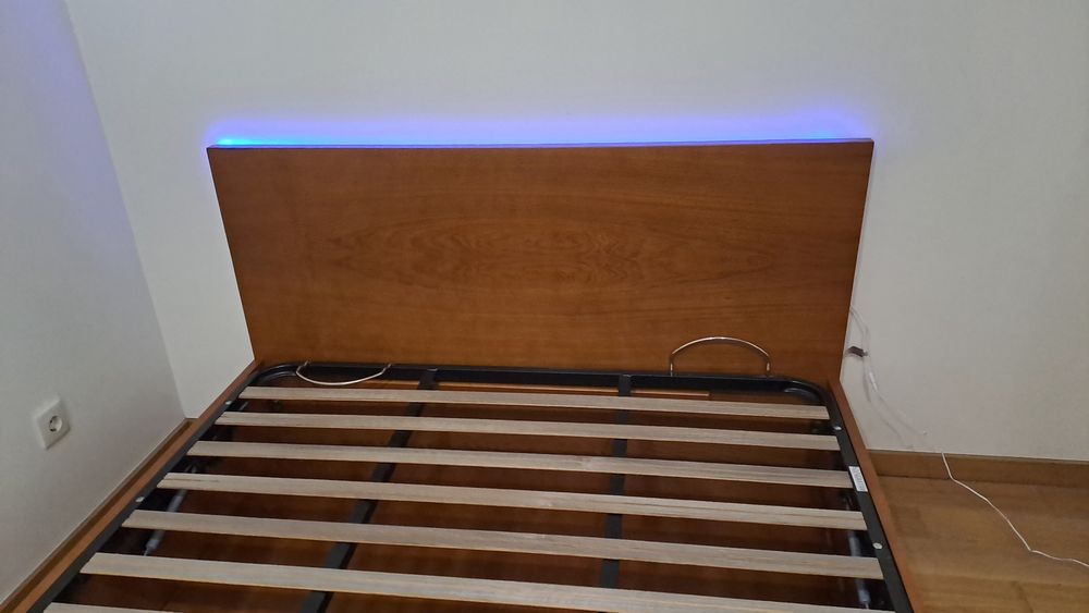Cama de casal 200 x 150