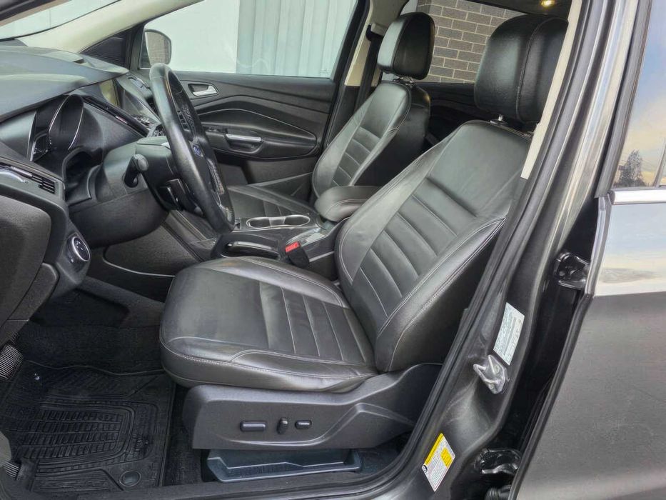 Ford Escape Titanium      2015