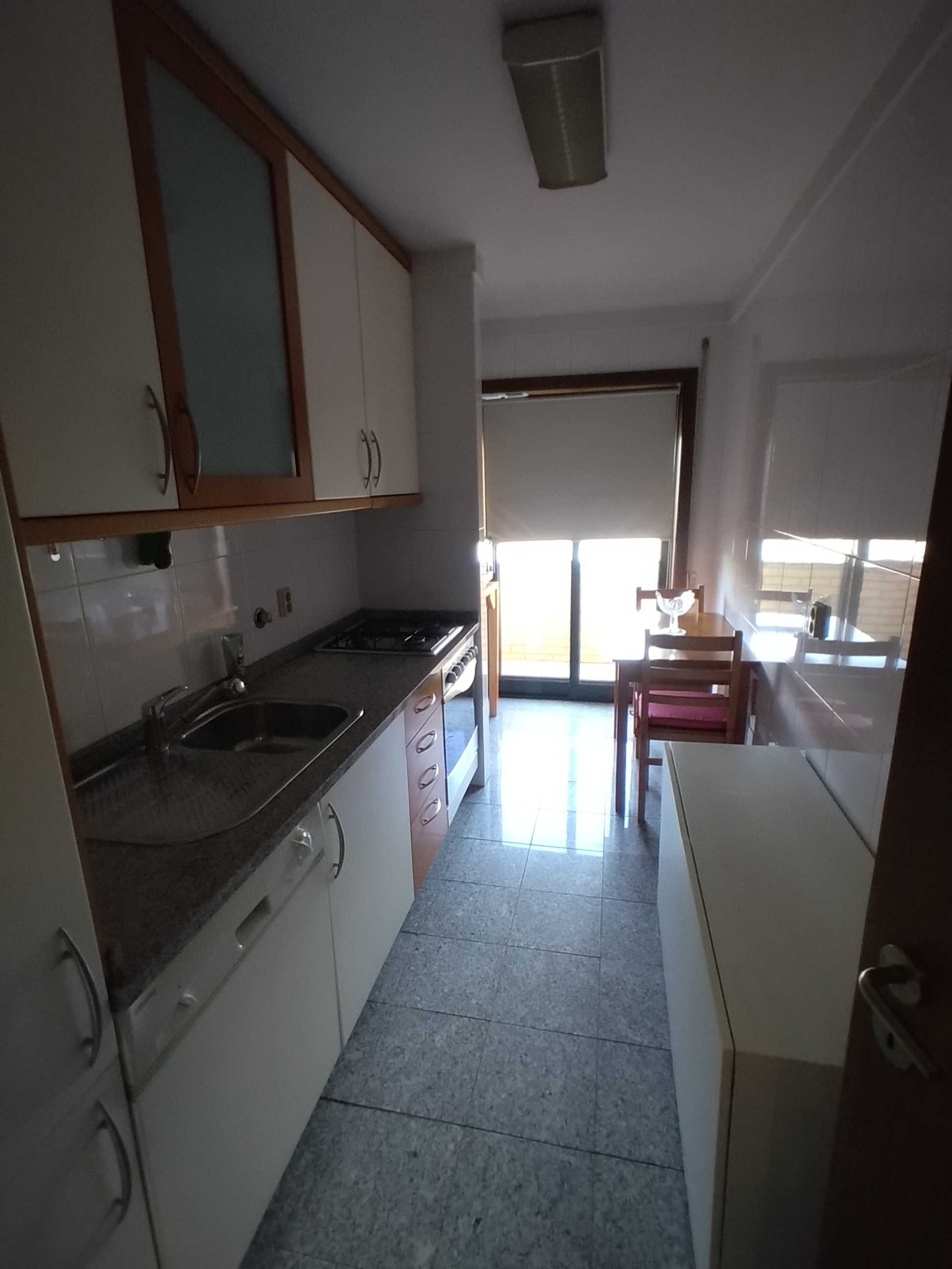 Arrenda-se T1 com Garagem no Amial, Paranhos – Porto