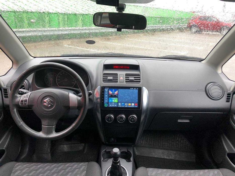 В продажі Suzuki SX-4 2007 року випуску.