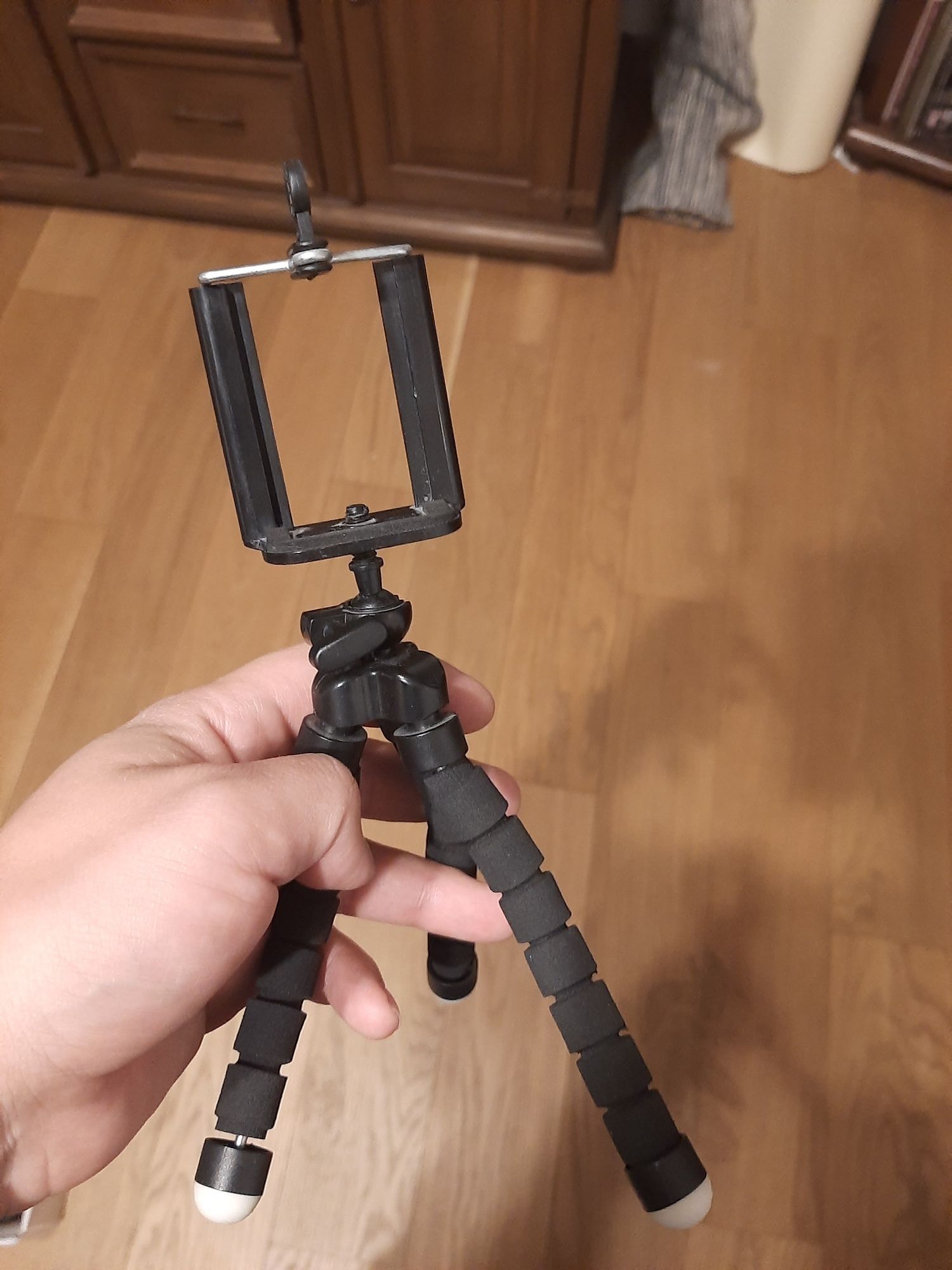 Malutki statyw na telefon, raczej zabawka