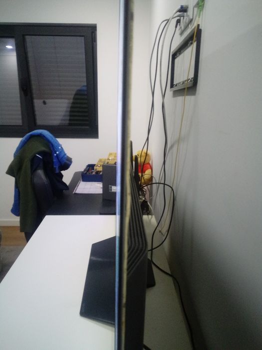 TV LG OLED 65 polegadas semi nova