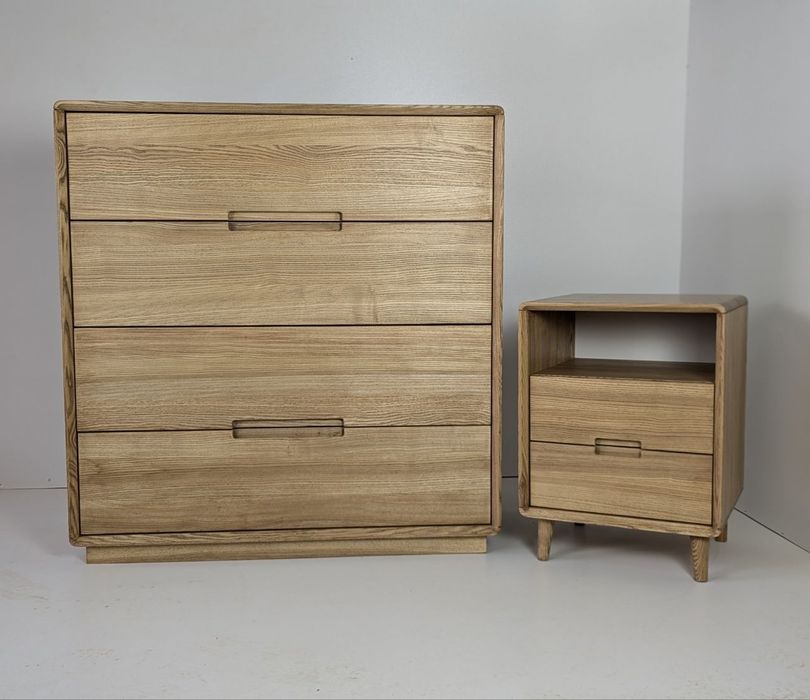 Приліжкова тумба з натуральної деревини / Якість надійність та стиль