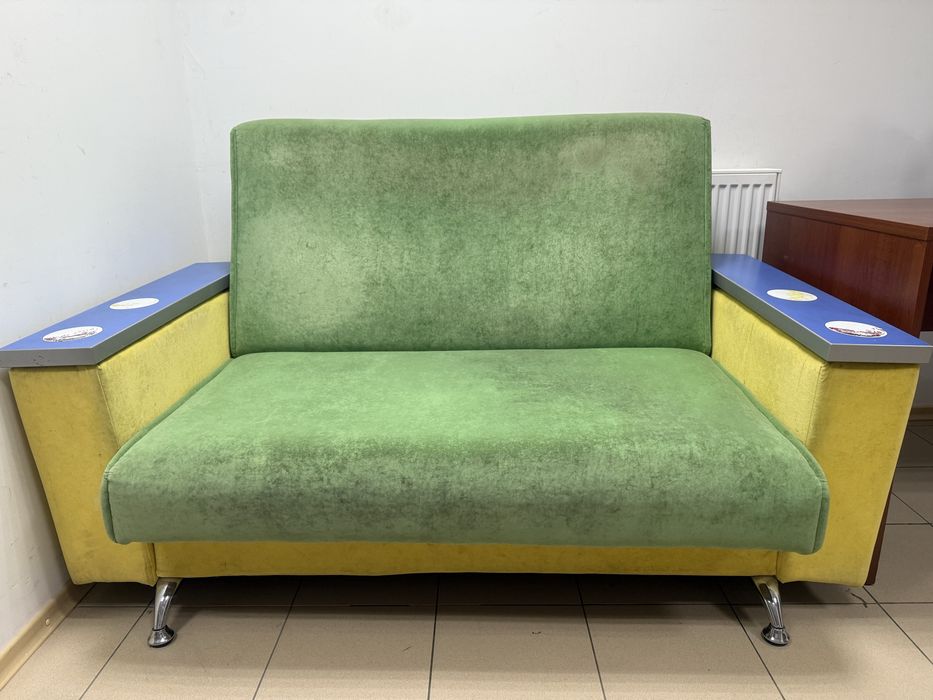 Продам диван канапе . цена до конца  месяца !