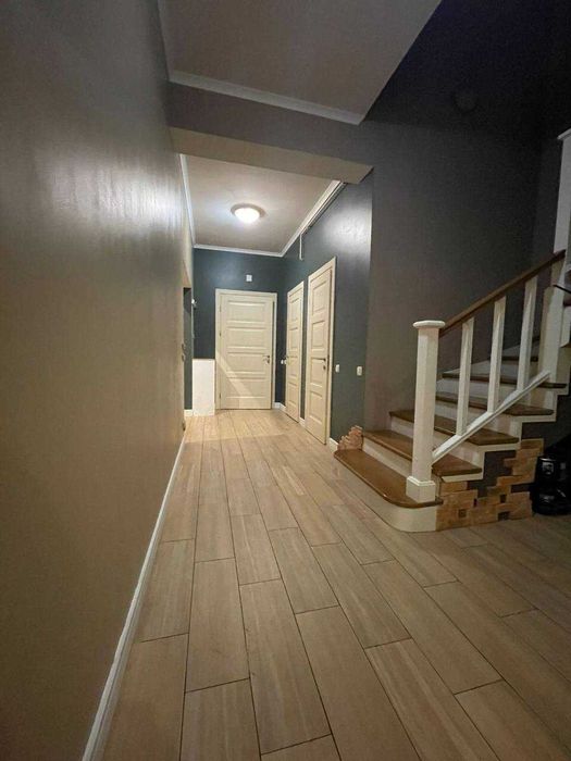 Таунхаус з ремонтом в Ірпені 163 м² Закритий комплекс, камін, меблі.