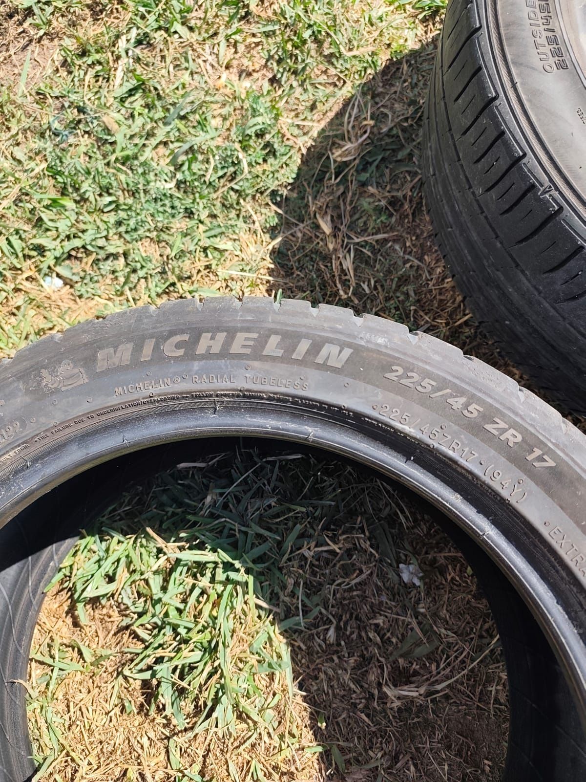 2 pneus Michelin + 2 Falken usados